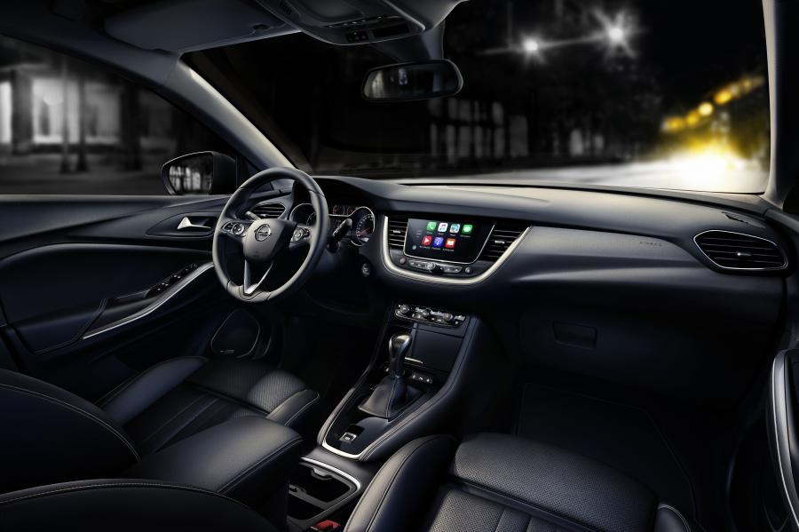 Интерьер Opel Grandland X Turbo 2017 года  (фото 11 из 24)